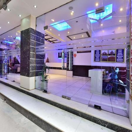 Hotel Sai International New Delhi Bagian luar foto