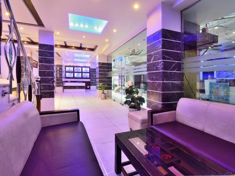 Hotel Sai International New Delhi Bagian luar foto