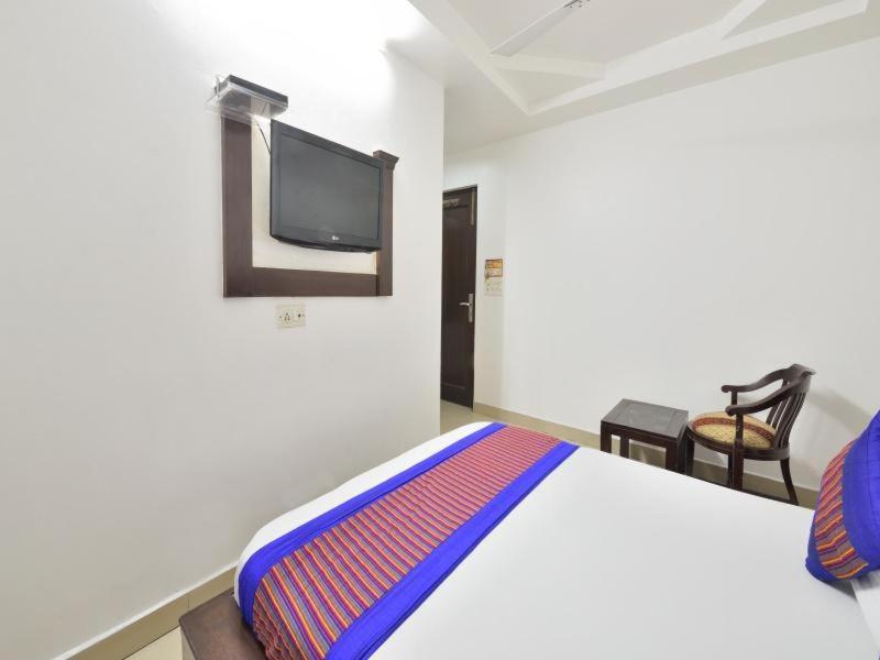 Hotel Sai International New Delhi Bagian luar foto